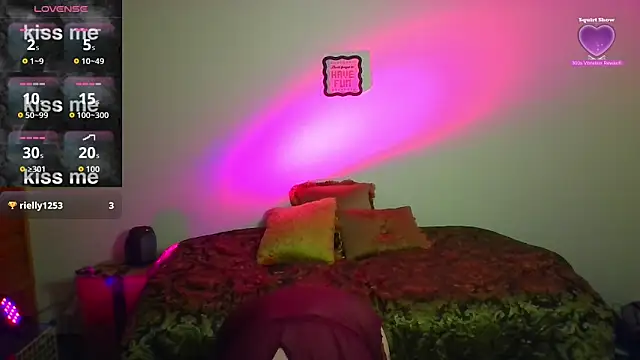 MonroeLoves online show from 02.03.26