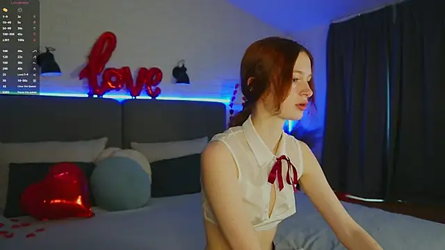 Viola  moon online show from 02.16.25