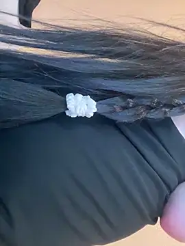 Evelyn Moon online show from 02.17.25