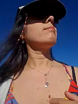 Reinacatchile online show from 01.01.25