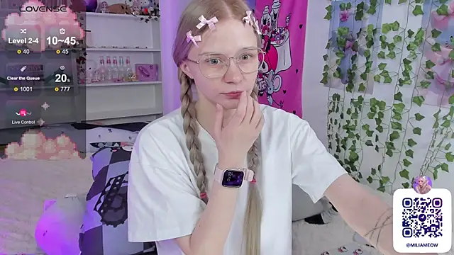 Snapshot of Milia_Parker chatting on 02.02.25 Milia Parker online show from 02.02.25