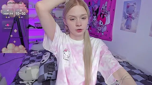 Snapshot of Milia_Parker chatting on 03.06.25 Milia Parker online show from 03.06.25