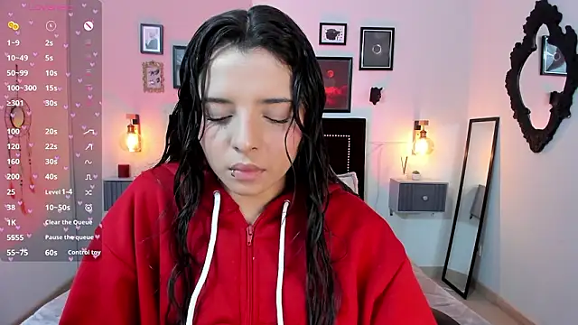 Charlotte  Benett online show from 03.17.26