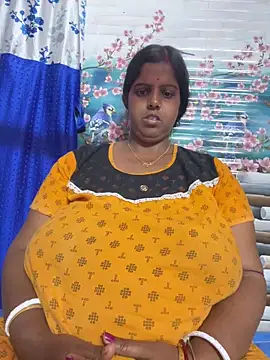 Snapshot of Beauty-queen chatting on 02.23.26 Beauty-queen online show from 02.23.26