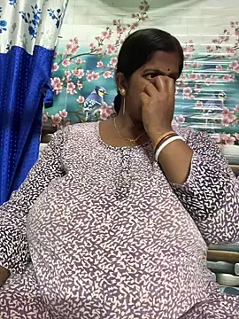 Snapshot of Beauty-queen chatting on 03.01.26 Beauty-queen online show from 03.01.26