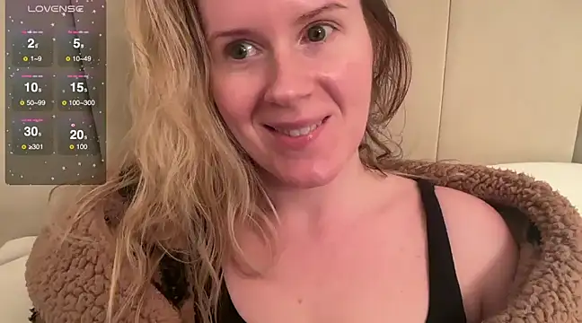 Snapshot of redheadrosie69 chatting on 03.09.25 redheadrosie69 online show from 03.09.25