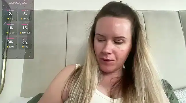 Snapshot of redheadrosie69 chatting on 03.10.25 redheadrosie69 online show from 03.10.25