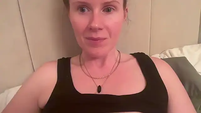 Snapshot of redheadrosie69 chatting on 09.11.25 redheadrosie69 online show from 09.11.25