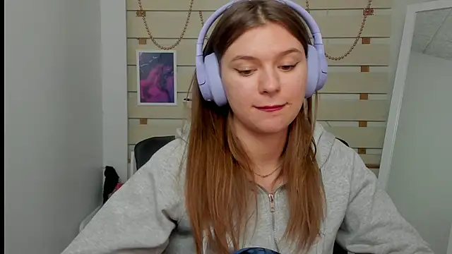 Josephine Kiss online show from 02.25.25