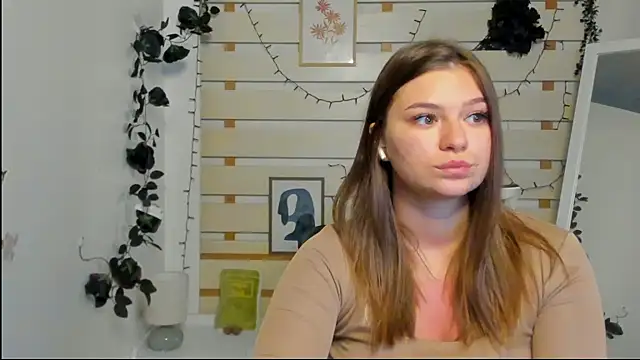 Josephine Kiss online show from 03.17.26