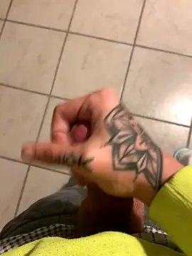 YoungDick25 online show from 11.20.25