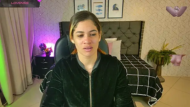 Snapshot of sussy__stone chatting on 12.02.24 sussy stone online show from 12.02.24