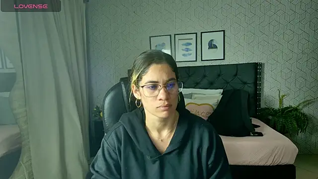 Snapshot of sussy__stone chatting on 01.07.25 sussy stone online show from 01.07.25