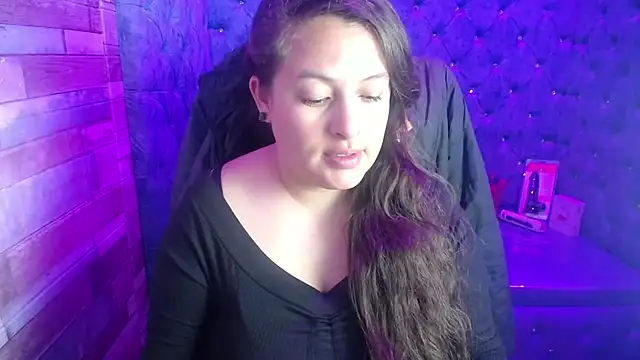 SaraThomso online show from 09.20.25