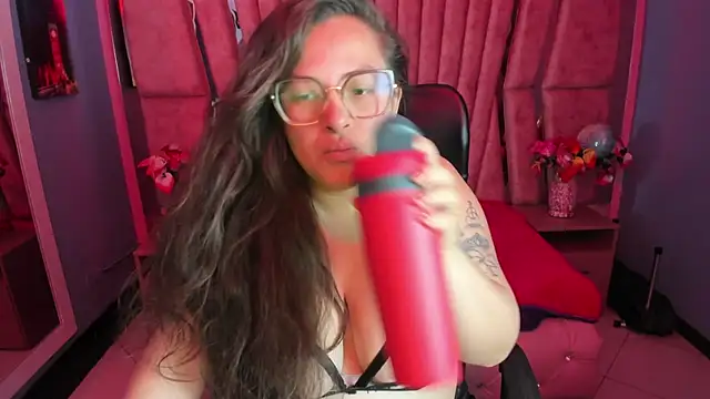 SaraThomso online show from 09.27.25