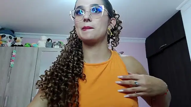 Snapshot of caroline_jonson chatting on 02.09.25 caroline jonson online show from 02.09.25