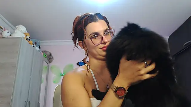 Snapshot of caroline_jonson chatting on 11.16.25 caroline jonson online show from 11.16.25