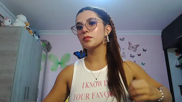 Snapshot of caroline_jonson chatting on 11.27.25 caroline jonson online show from 11.27.25