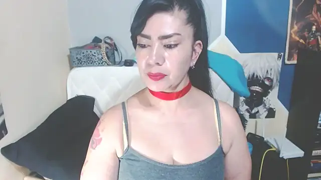 Snapshot of luisahott chatting on 09.23.25 luisahott online show from 09.23.25