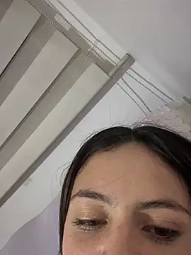 Lorraine Leon online show from 02.28.25