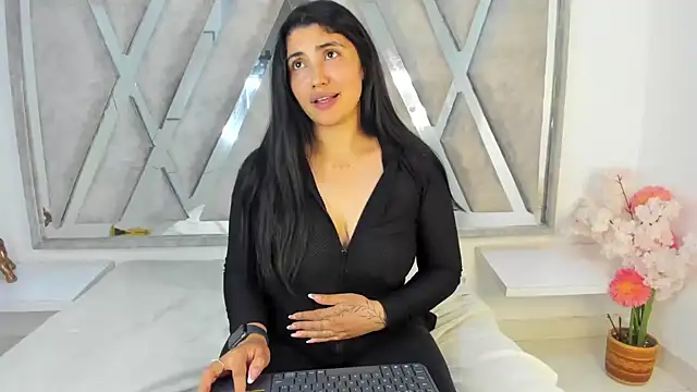 Danna 777  online show from 02.18.25