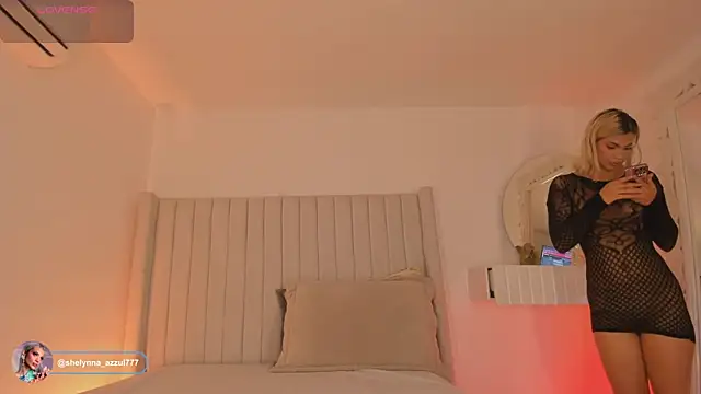 Shelynna azzul online show from 03.23.26