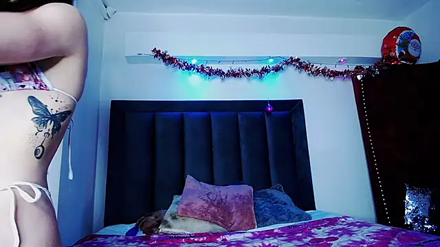 Snapshot of Tifanny_Sweett chatting on 12.29.24 Tifanny Sweett online show from 12.29.24