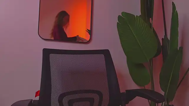 Whitney Svonn online show from 03.12.25