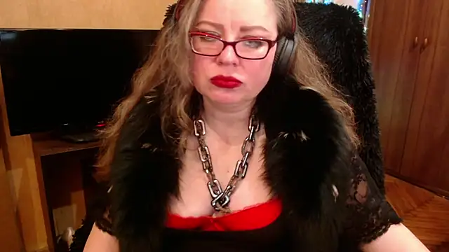 Miss Tress online show from 12.24.24