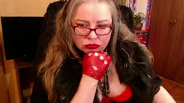 Miss Tress online show from 12.31.24