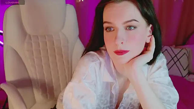 Snapshot of AndreaAshton chatting on 12.16.24 AndreaAshton online show from 12.16.24