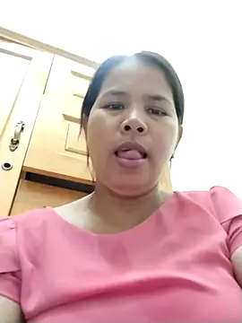 Snapshot of Lanyingxin18 chatting on 03.05.25 Lanyingxin18 online show from 03.05.25