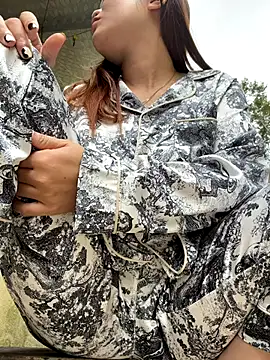 Snapshot of Emily_9xx chatting on 10.25.25 Emily 9xx online show from 10.25.25