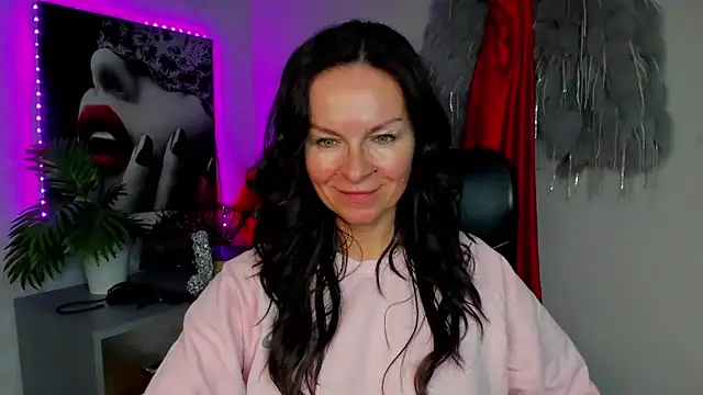 HelenLuxx online show from 03.19.26