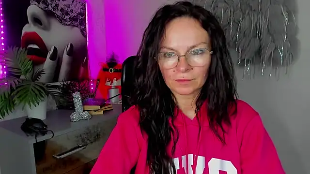 HelenLuxx online show from 03.27.26