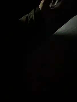 Snapshot of Public_sexyxxx chatting on 11.27.25 Public sexyxxx online show from 11.27.25