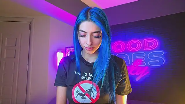 AriaVoss online show from 12.13.24