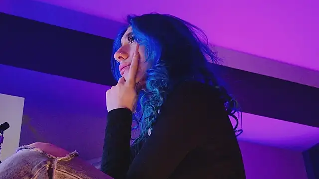 AriaVoss online show from 02.15.25