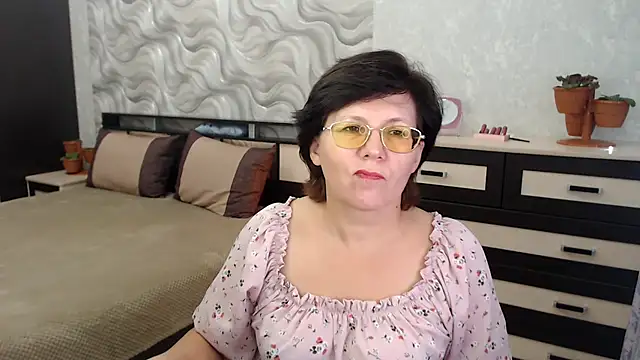 VitaCharm online show from 12.02.24