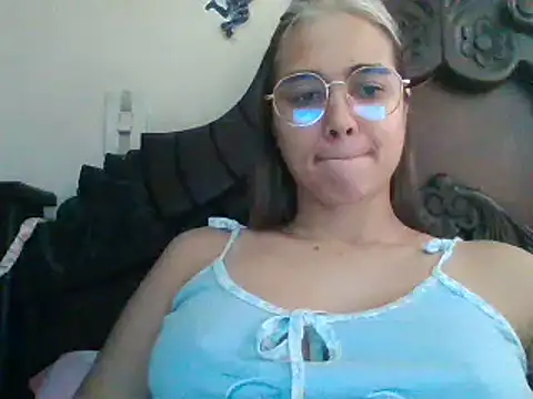 trianabell online show from 01.26.25