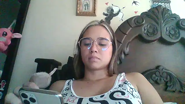 trianabell online show from 02.21.25