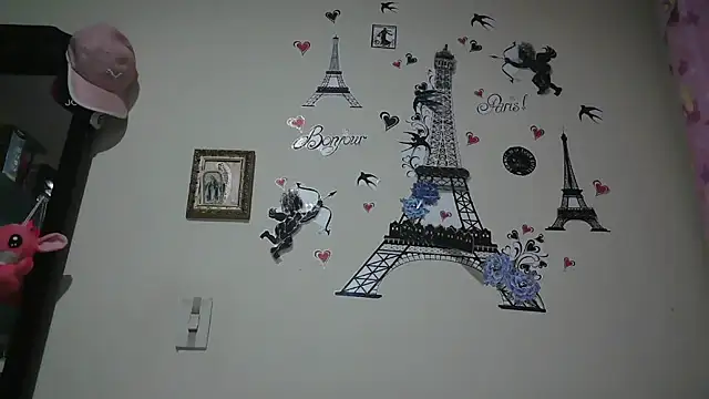 trianabell online show from 04.18.26