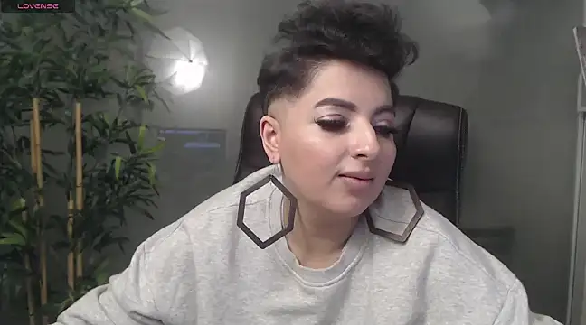 BustyAllyy online show from 01.15.25