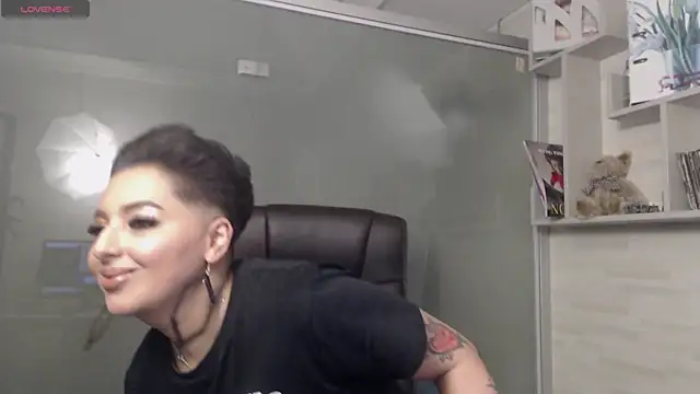 BustyAllyy online show from 01.16.25