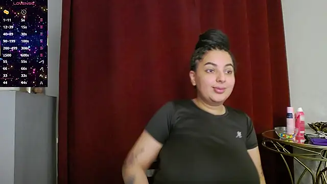 BustyAllyy online show from 10.11.25