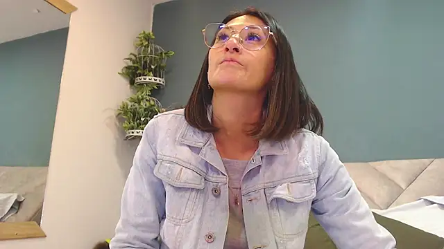 SharisWillian online show from 12.15.25