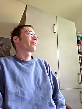 Snapshot of Schnubby1 chatting on 03.14.25 Schnubby1 online show from 03.14.25