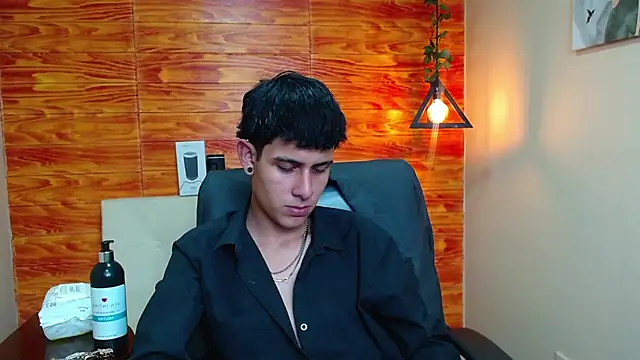 Snapshot of Bastiaan_28 chatting on 01.08.25 Bastiaan 28 online show from 01.08.25