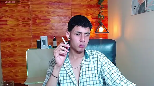 Snapshot of Bastiaan_28 chatting on 01.25.25 Bastiaan 28 online show from 01.25.25