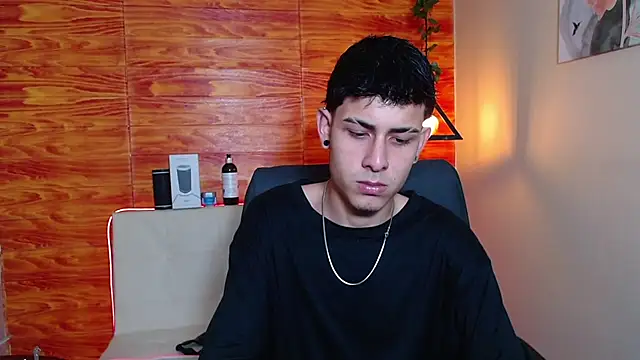 Snapshot of Bastiaan_28 chatting on 01.26.25 Bastiaan 28 online show from 01.26.25